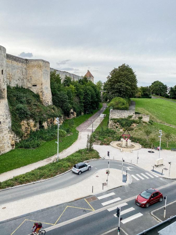 Castle - Vue Sur Le Chateau - Hypercentre Caen Bagian luar foto